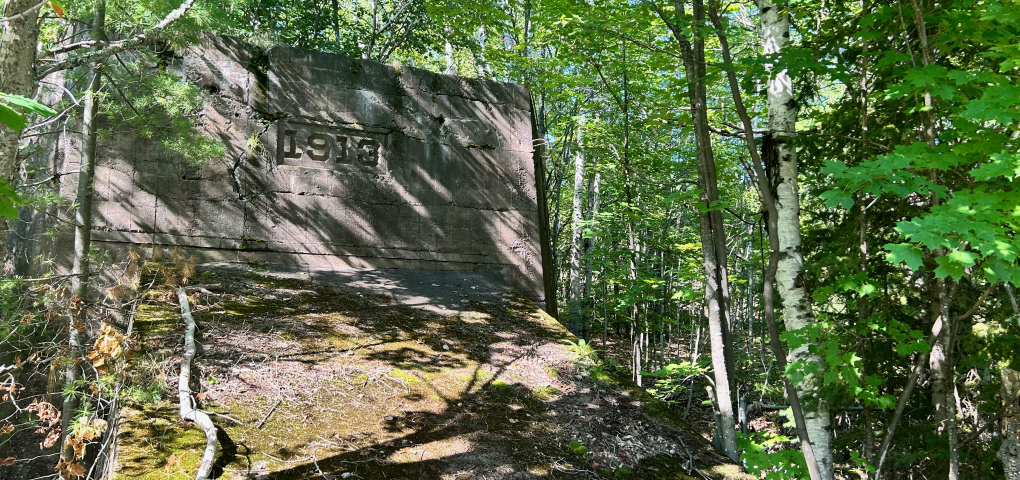 1913 wall at Point Mills